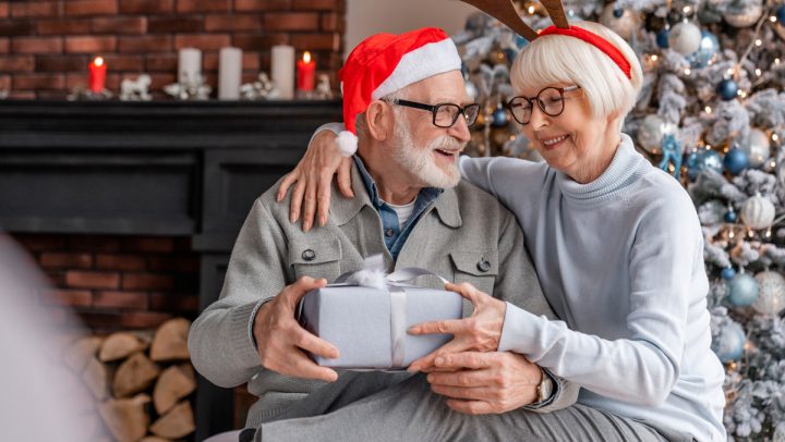 10-christmas-activities-for-seniors-desert-winds-retirement